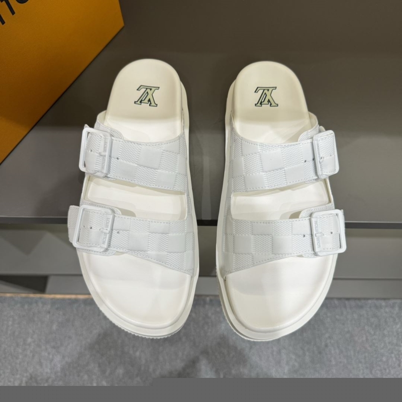 ch**an D*or slippers
